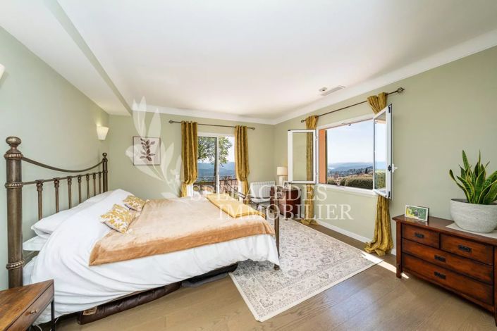 Image No.12-4 Bed House for sale
