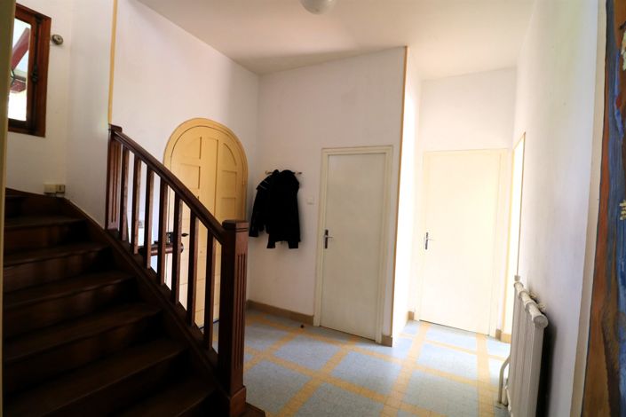 Image No.33-5 Bed House for sale