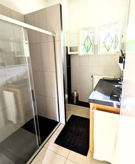 Image No.45-5 Bed House for sale