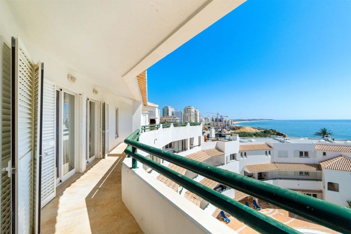 Image No.22-3 Bed Apartment for sale