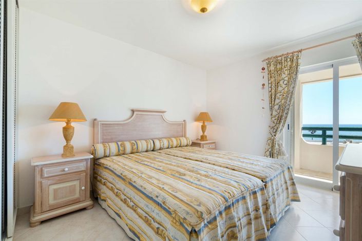 Image No.28-3 Bed Apartment for sale