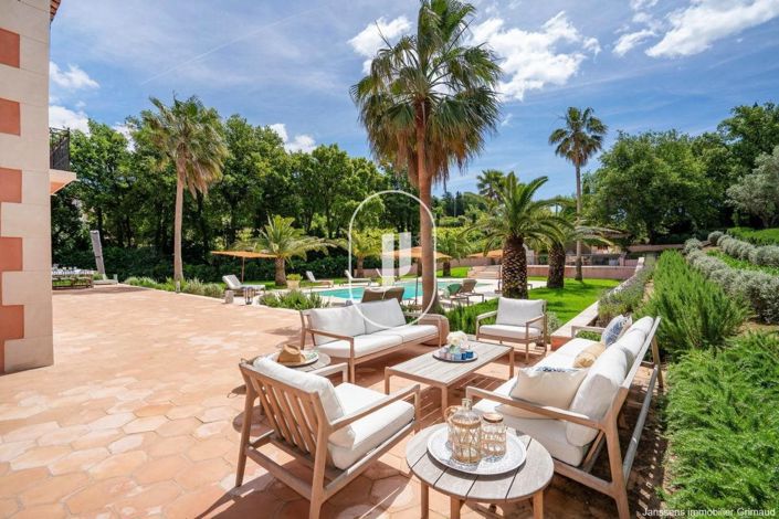 Image No.3-5 Bed House for sale