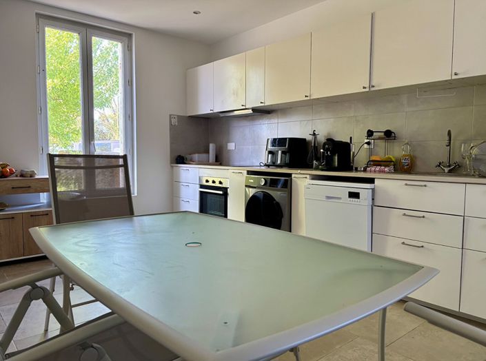 Image No.8-4 Bed House for sale