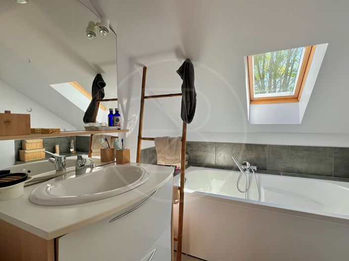 Image No.13-4 Bed House for sale