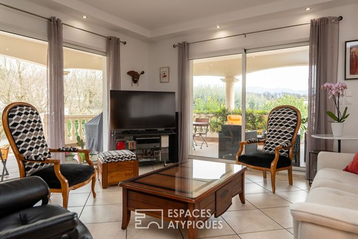 Image No.5-7 Bed Property for sale