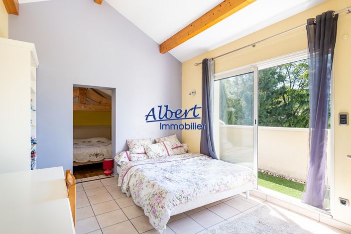 Image No.11-4 Bed House for sale