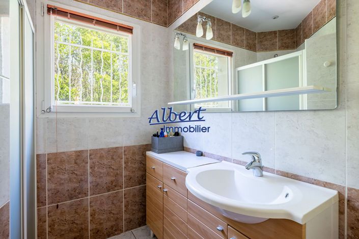 Image No.14-4 Bed House for sale