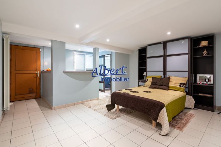 Image No.15-4 Bed House for sale