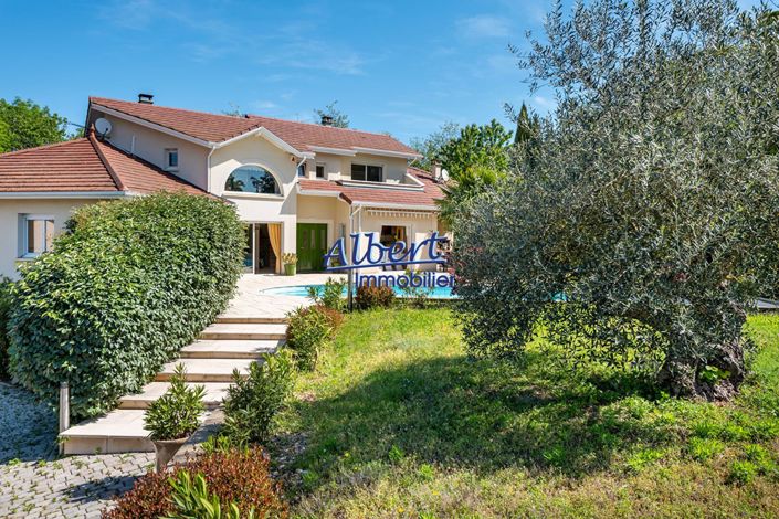 Image No.17-4 Bed House for sale
