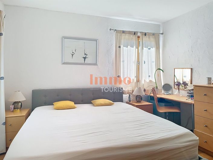 Image No.14-14 Bed House for sale