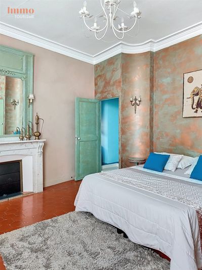 Image No.16-8 Bed House for sale