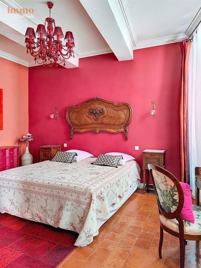 Image No.19-8 Bed House for sale