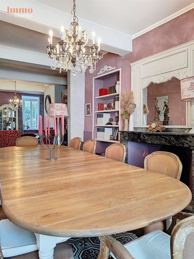 Image No.2-8 Bed House for sale