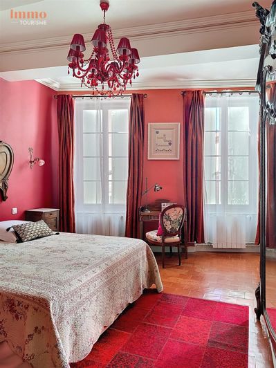 Image No.20-8 Bed House for sale