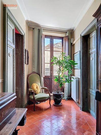Image No.7-8 Bed House for sale