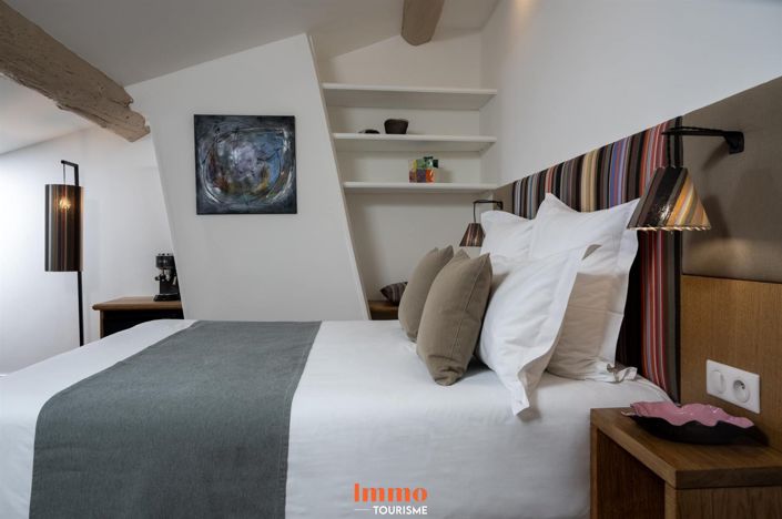 Image No.2-7 Bed House for sale