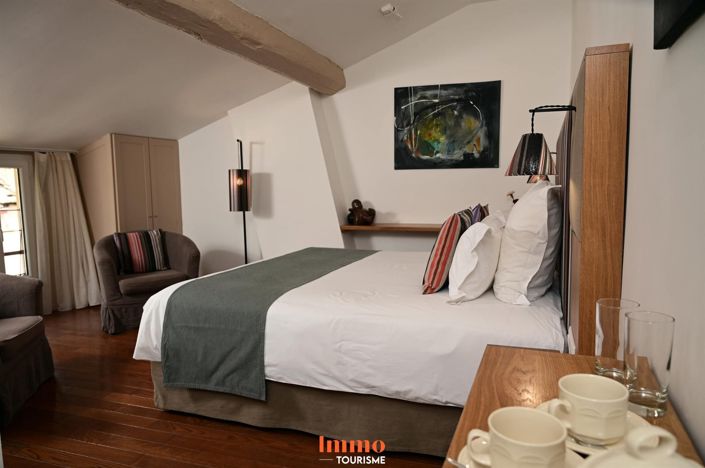 Image No.5-7 Bed House for sale