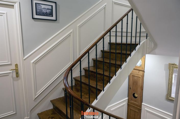 Image No.9-7 Bed House for sale