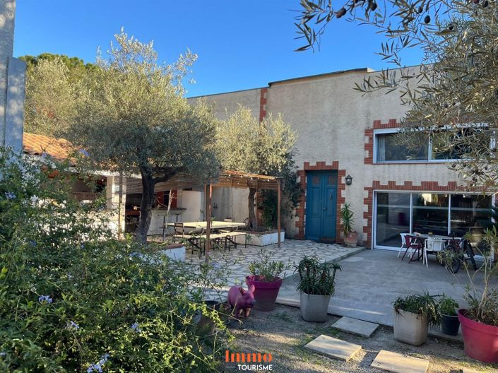 Image No.17-16 Bed House for sale