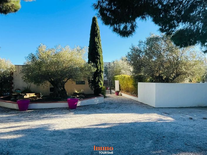 Image No.19-16 Bed House for sale