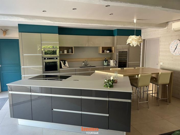 Image No.2-16 Bed House for sale