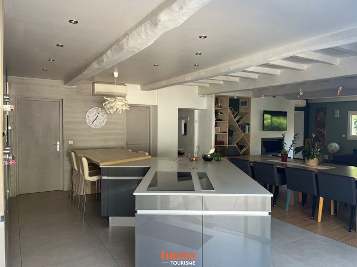 Image No.23-16 Bed House for sale