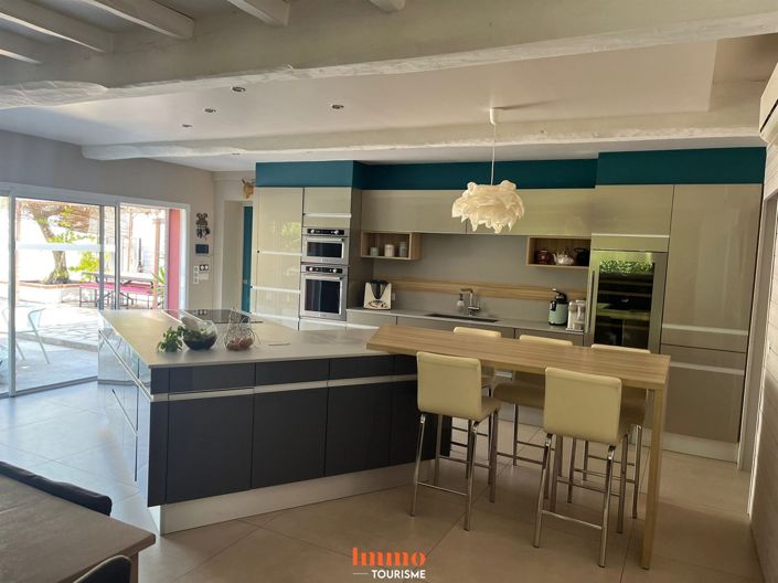 Image No.30-16 Bed House for sale