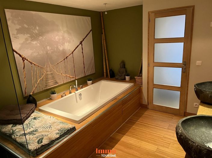 Image No.4-16 Bed House for sale