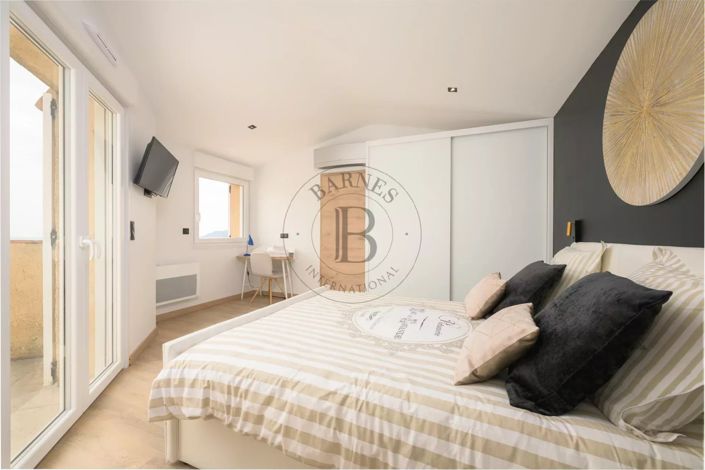 Image No.10-6 Bed House for sale