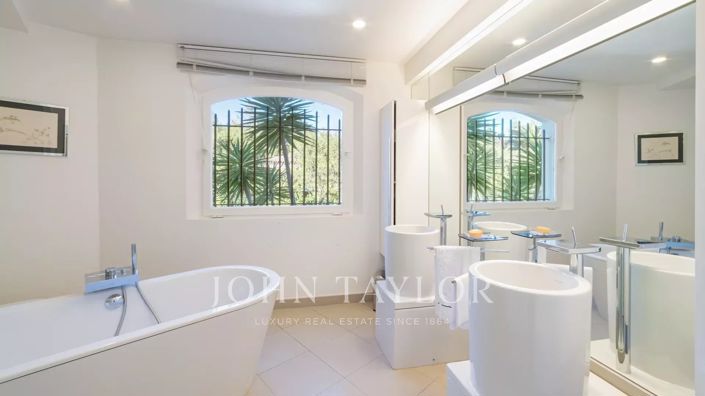 Image No.11-4 Bed House for sale
