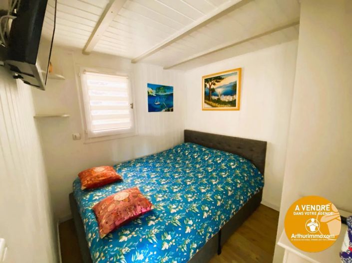 Image No.5-2 Bed House for sale