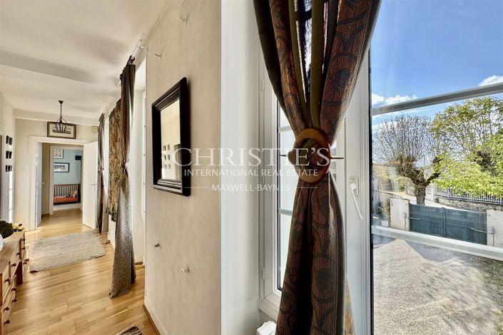 Image No.19-9 Bed House for sale