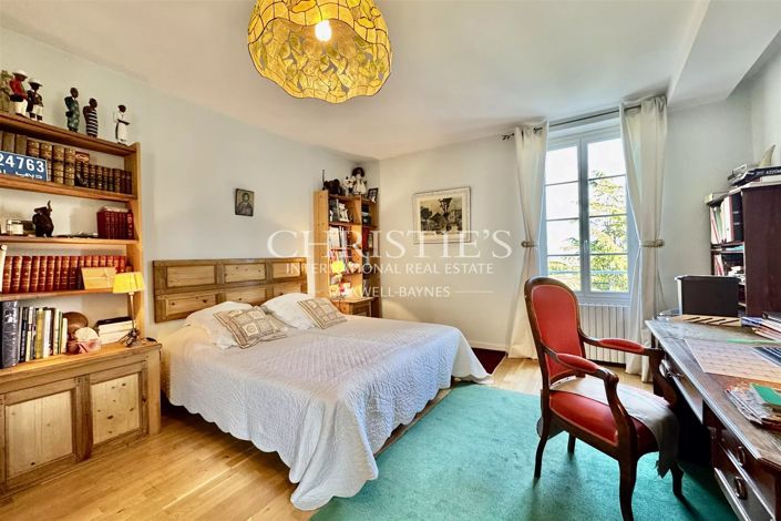 Image No.20-9 Bed House for sale