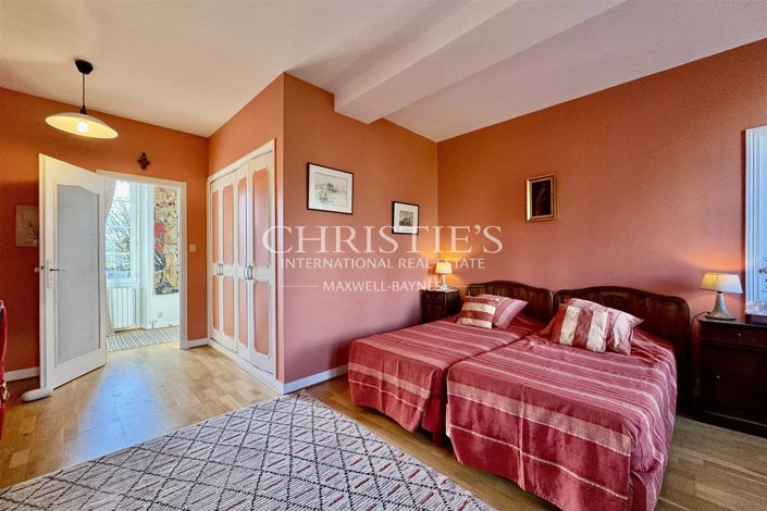 Image No.26-9 Bed House for sale
