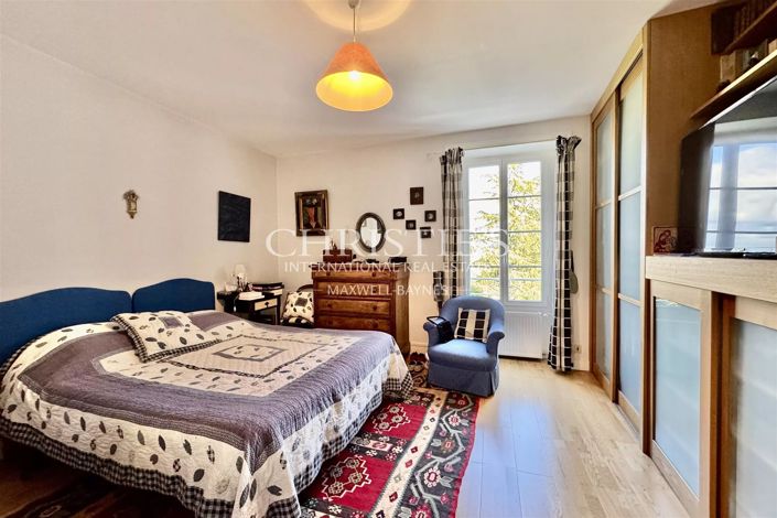 Image No.33-9 Bed House for sale