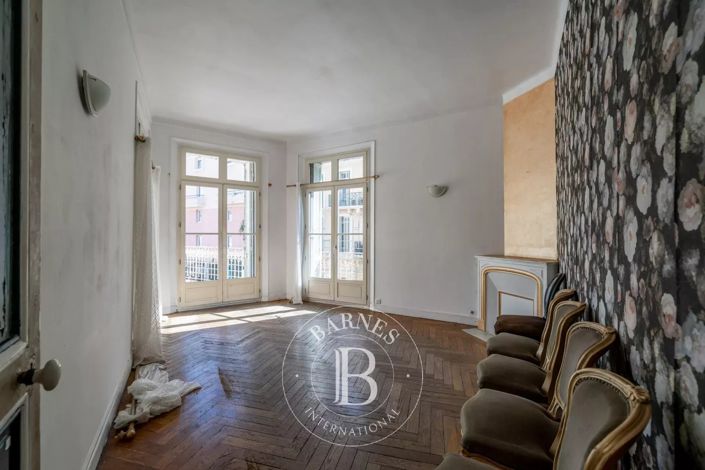Image No.10-3 Bed Apartment for sale