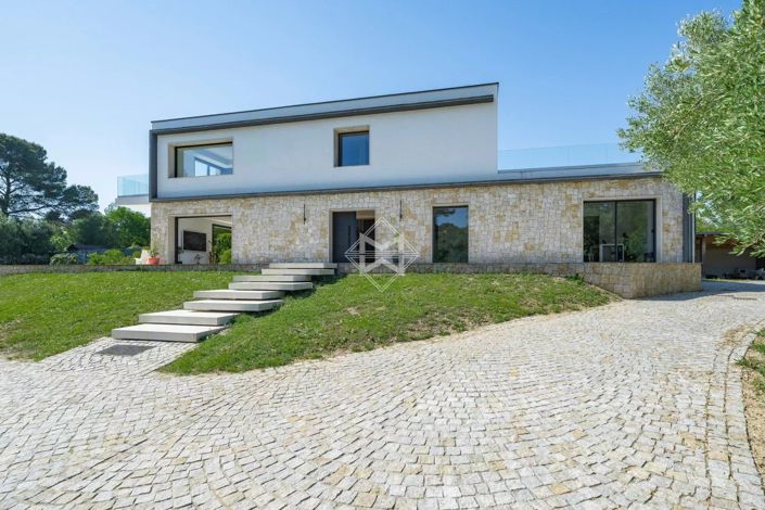Image No.16-6 Bed House for sale