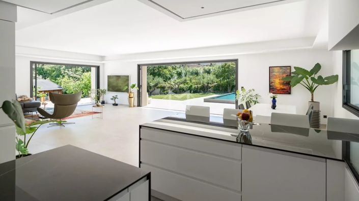 Image No.4-6 Bed House for sale