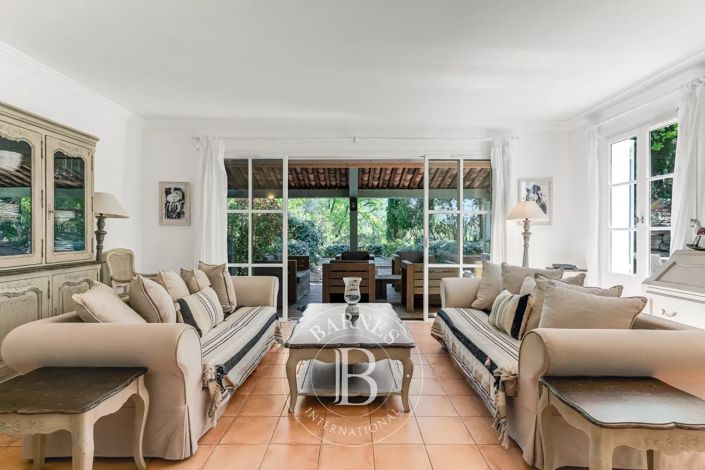 Image No.7-4 Bed House for sale