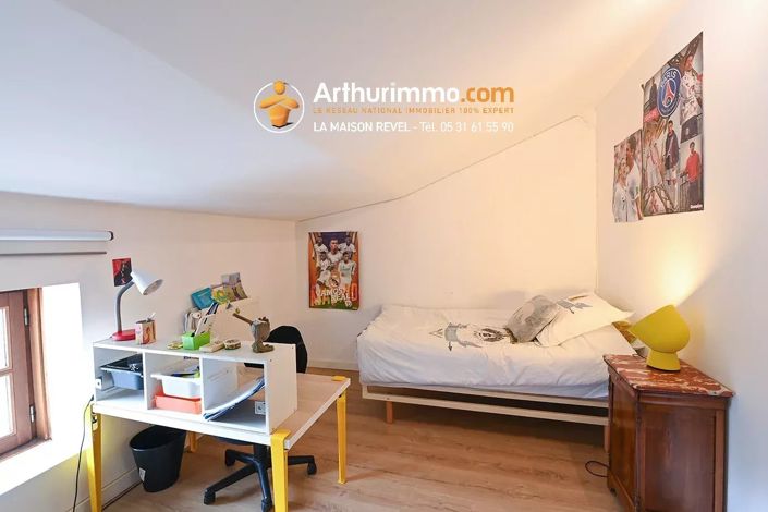 Image No.19-6 Bed House for sale