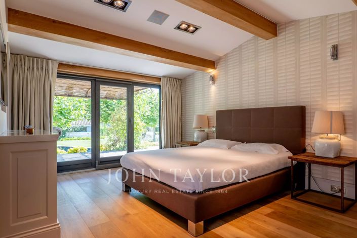 Image No.16-5 Bed House for sale