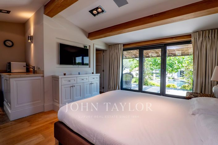 Image No.17-5 Bed House for sale