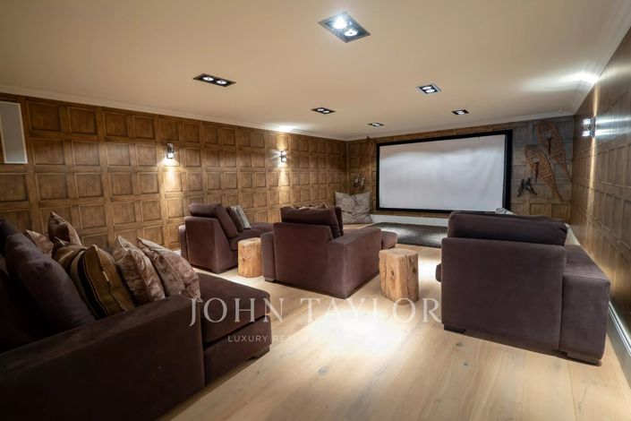 Image No.22-5 Bed House for sale