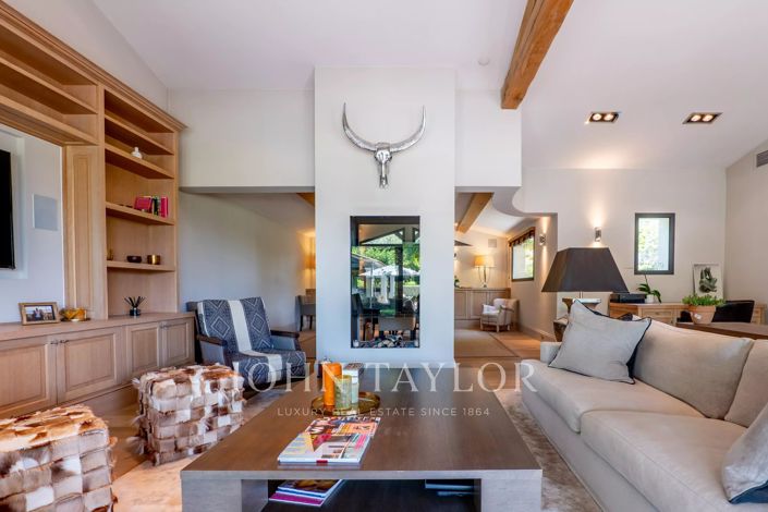 Image No.9-5 Bed House for sale