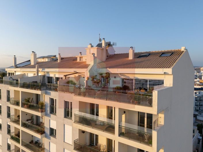 Image No.14-7 Bed Apartment for sale
