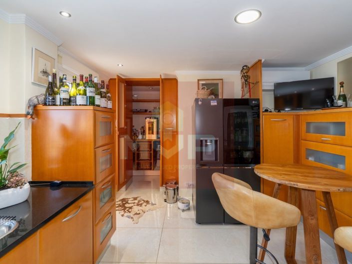 Image No.20-7 Bed Apartment for sale