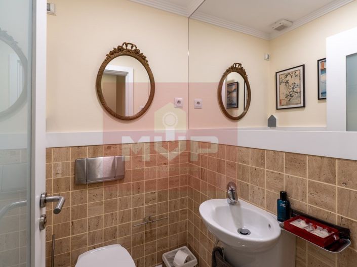 Image No.40-7 Bed Apartment for sale