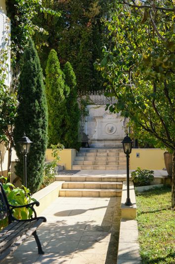 Image No.19-4 Bed House for sale