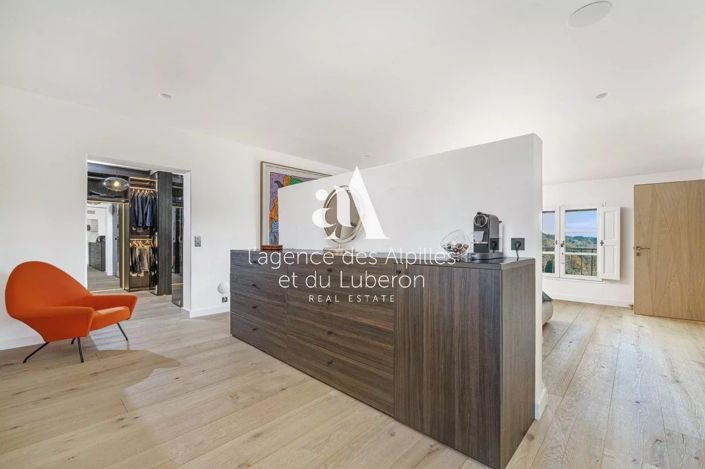 Image No.16-7 Bed House for sale