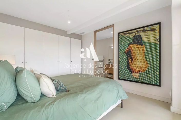 Image No.20-7 Bed House for sale
